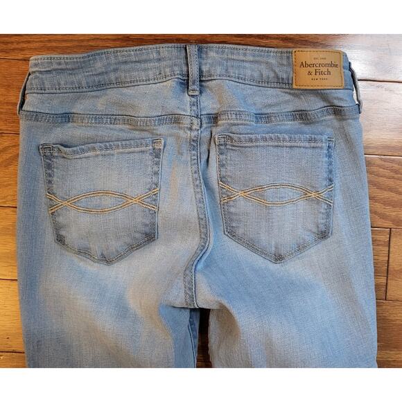 Abercrombie & Fitch Jeans Women (4L) 26X31 Super Skinny Low Rise Distressed - Picture 4 of 16
